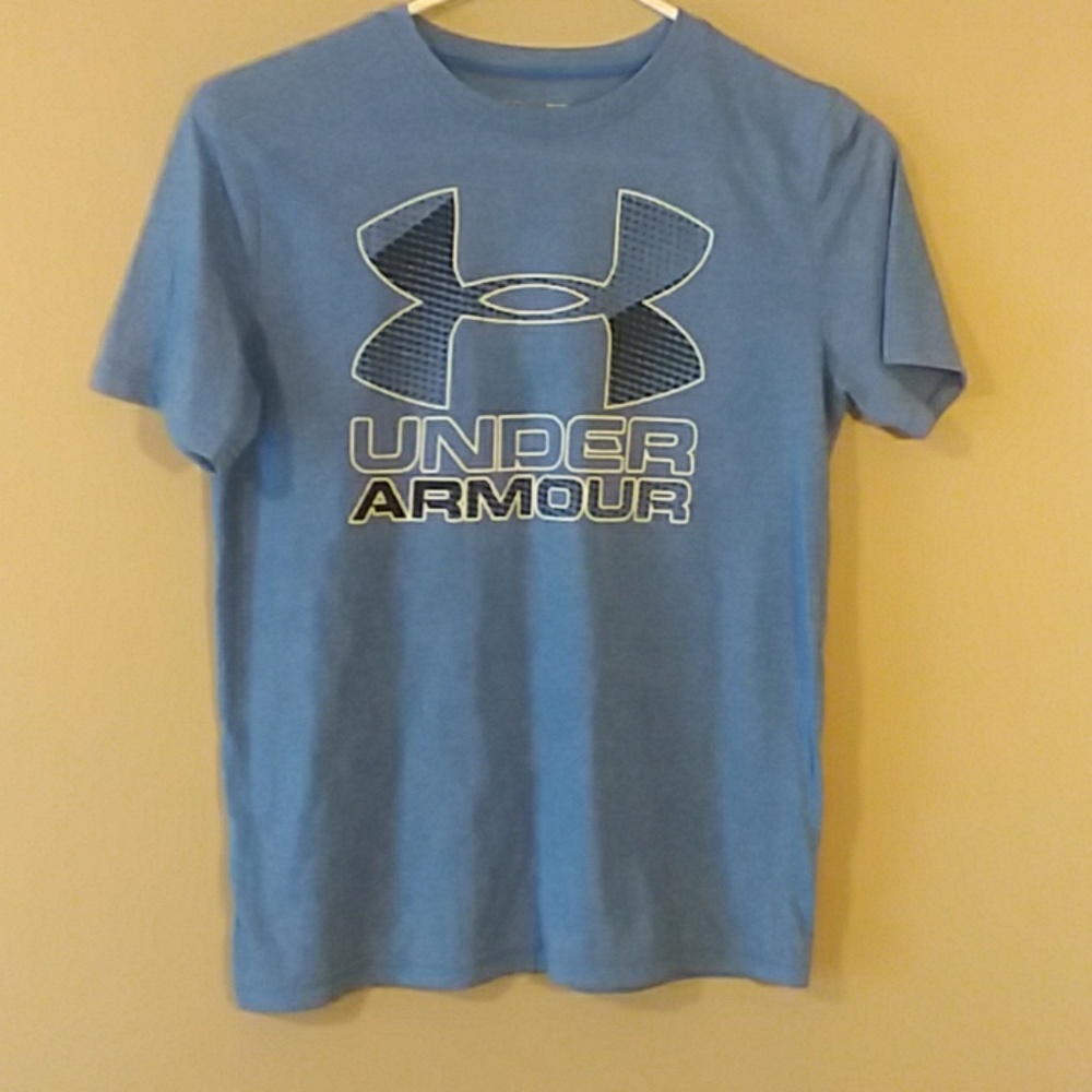 Boys Under Armour t-shirt youth large